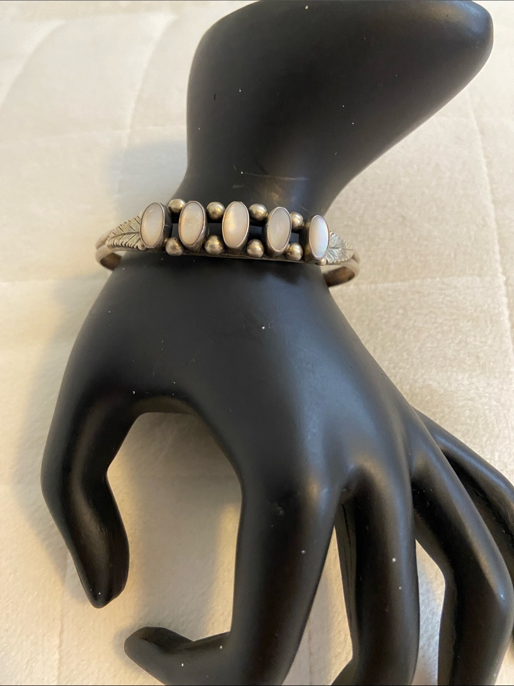 Vintage Navajo Pawn Mother of Pearl Dainty Cuff Bracelet